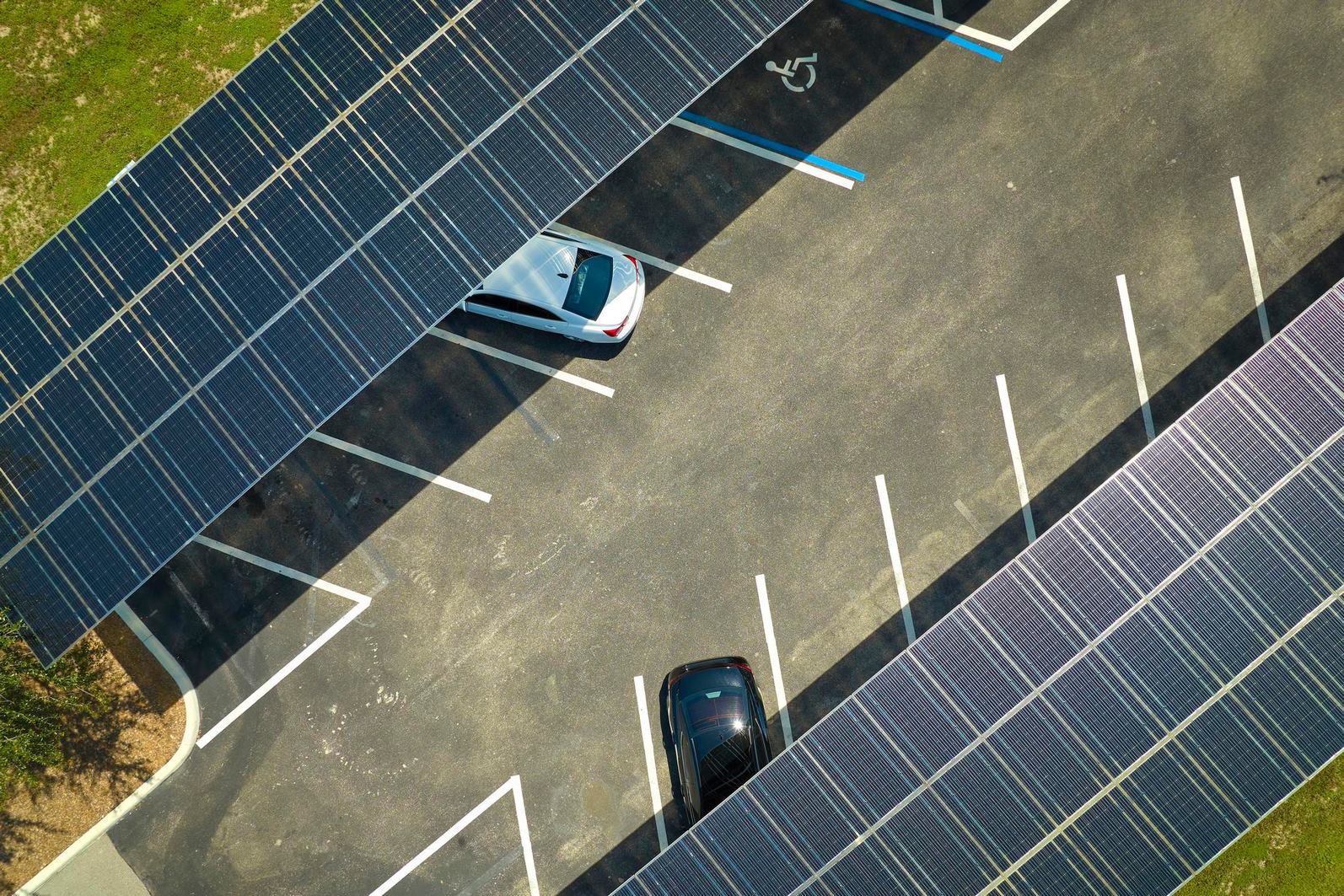Ombrière solaire : conception et installation par BB Solaire